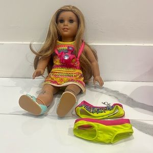Get LIMITED EDITION American Girl Leah + Swimwear + Camera!